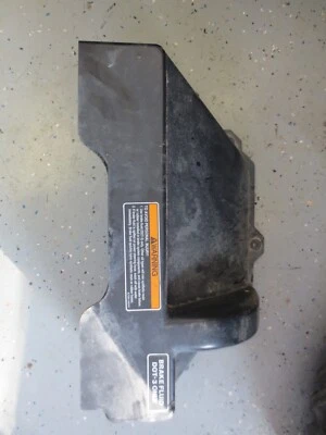 Kubota RTV X900 X 900 2014 usado OEM pieza de panel de cubierta de plástico frontal Foto 1 de 3