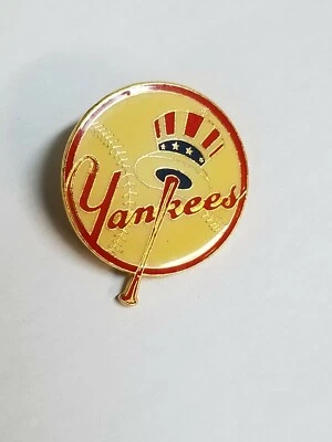 BASEBALL  - M.L.B.  YANKEES  PIN. - Image 1 of 3