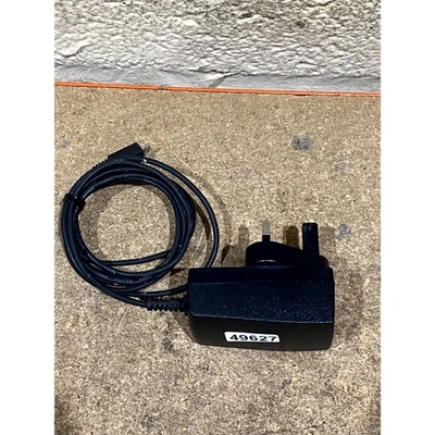 LG STA-U34UD Travel Adapter Black 5.1 Volt 0.7 Amp UK Wall Plug for Mobile Phone - Image 1 of 4