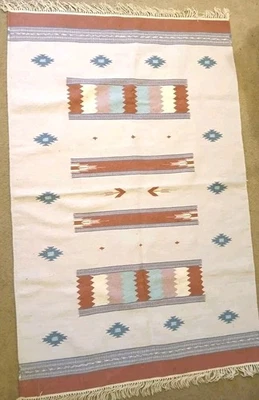 Vtg Dhurrie Western Style Handwoven Wool Rug 4’ x 6’ Made in India Original Tag - Image 1 of 4