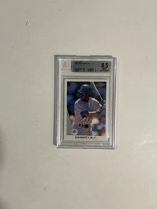 1990 Leaf #245 Ken Griffey Jr. BGS 8.5 Nm-Mt - Picture 1 of 2