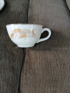 Vintage Homer Laughlin Golden Wheat 8 cups 22K gold trim - Picture 1 of 2