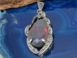Grande Marcasite Ciondolo Zirconi Rosso 925 Argento Sterling Gotico Donna - Foto 1 di 2