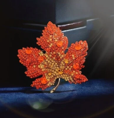 RHINESTONE MAPLE TREE PUMPKIN LEAF PIN BROOCH~HALLOWEEN THANKSGIVING AUTUMN GIFT - Image 1 of 4