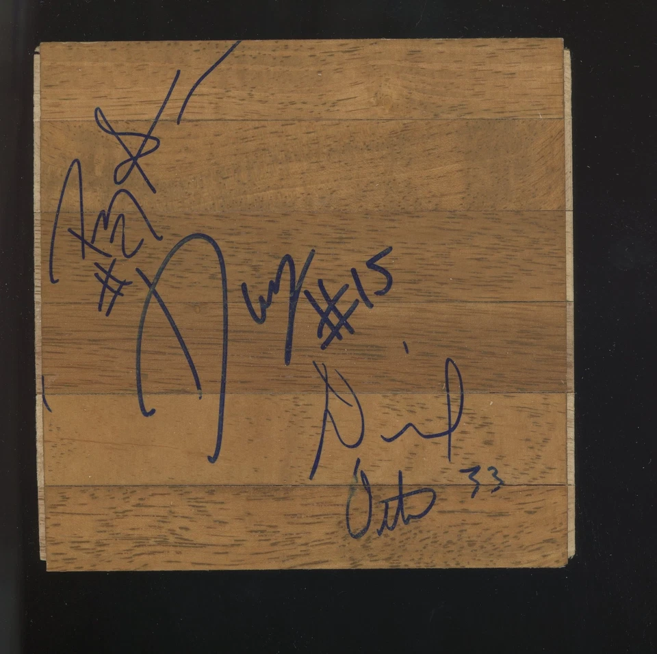 Azulejo de piso de madera dura autografiado 6x6 Demarcus Cousins-Dan Orton-Perry Stevenson Foto 1 de 1