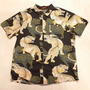 Camicia Roark Journey Aloha Japan uomo nera stampa tigre ombra 2XL vestibilità classica  - Foto 1 di 11
