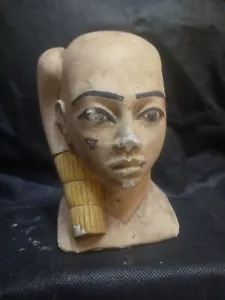 One of the daughters of King Akhenaten and the beautiful Queen Nefertiti - Picture 1 of 18