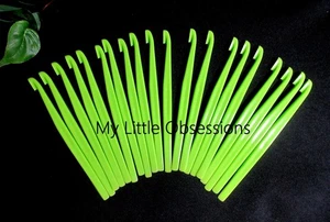 Tupperware Citrus Peelers Set of 20 Green Orange Grapefruit Lemon Lime NEW - Picture 1 of 2