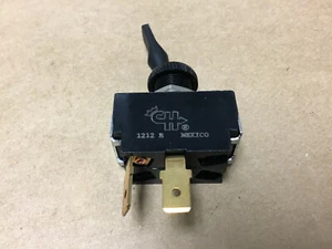 1  PC  COLE HERSEE  59024-100  TOGGLE SWITCH SWITCH TGL 2POS SPST   - Picture 1 of 4
