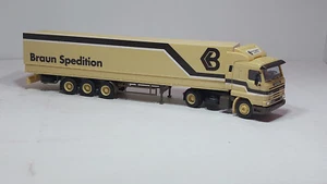 AWM Scania Sattelzug mit Plane "Braun Spedition" 1/87 (25/15C) - Picture 1 of 4