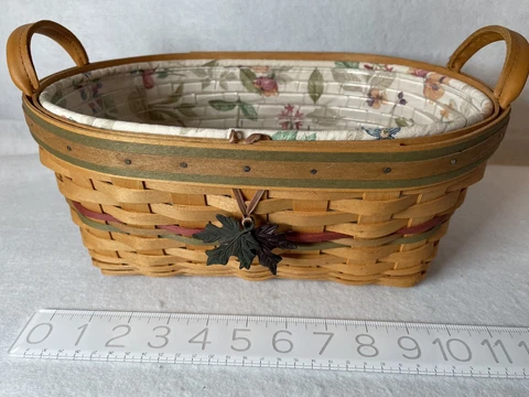 Longaberger Autumn Basket 2001 Three Colors Autumn Leaves Medallion w/Liner Cover