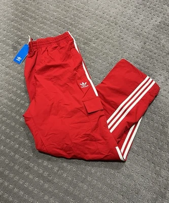 Pantalones de chándal Adidas Originales 3 rayas cargo rojos JN5446 para hombre talla mediana Foto 1 de 4