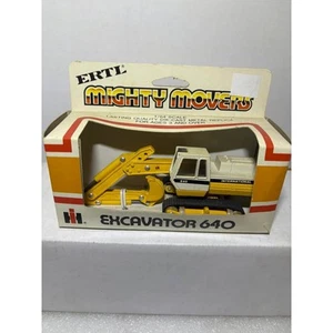 Ertl Mighty Movers International 640 Excavator, Diecast 1/64 - Picture 1 of 8