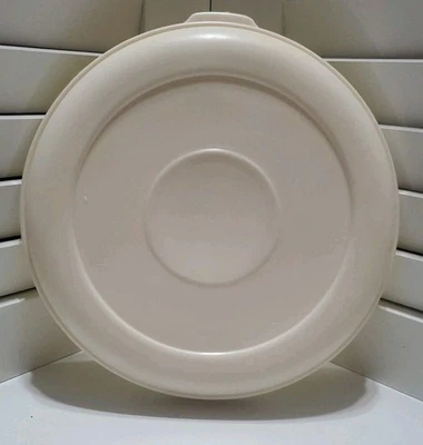 Винтажная сменная защелкивающаяся крышка Rubbermaid ТОЛЬКО 0023 #9 круглый миндаль 7 3/8 дюйма B - Изображение 1 из 4