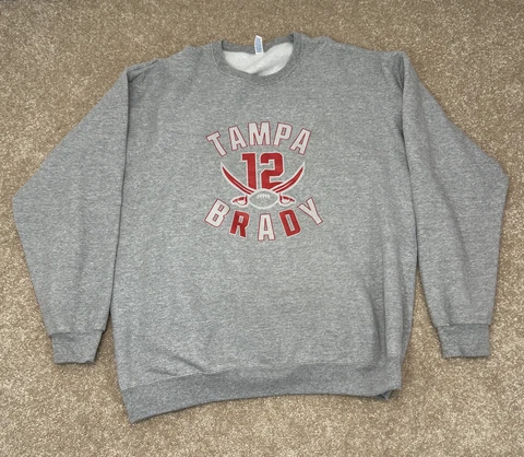 Tampa Bay Buccaneers Sweatshirt 2XL Men Crew Neck Gray Tom Brady Tampa Brady #12 Cover