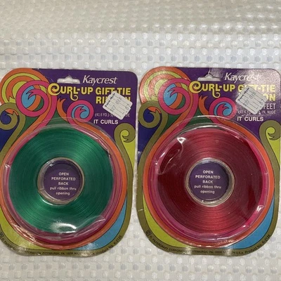 (2) Papercraft Kaycrest Curl Up Gift Tie Ribbon Red & Green Christmas Retro USA  - Image 1 of 4