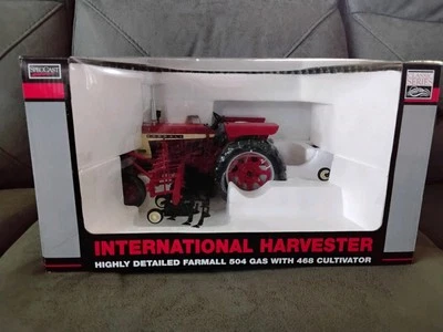 Cultivador Farmall 504 altamente detalhado a gás com 468 - Imagem 1 de 4
