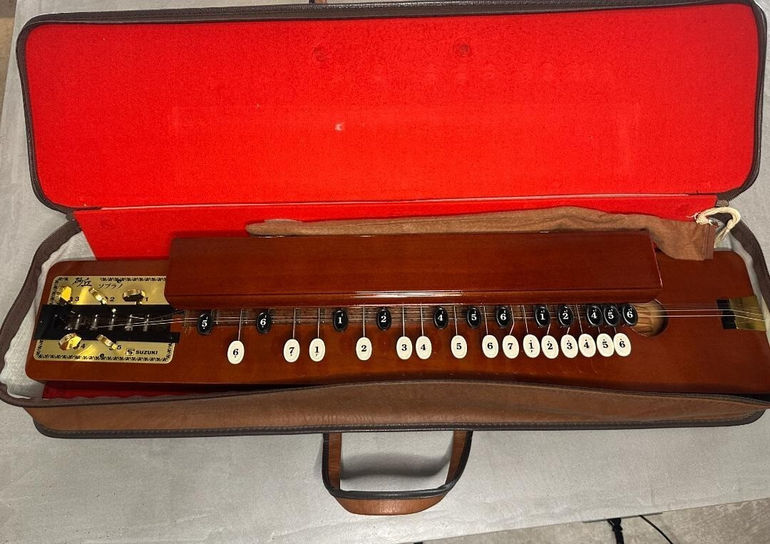 真琴 16弦 真琴 弦楽器 勾玉モデル ライアー アフロディーテの竪琴