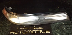 OEM 88-92 Toyota Corolla AE92 Coupe front passenger corner light 12-298 FR DV5 - Picture 1 of 14