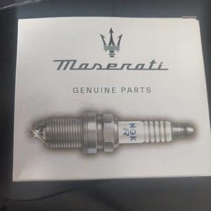 Spark Plugs Set 4x NGK 192637 PMR8B Genuine - Picture 1 of 3