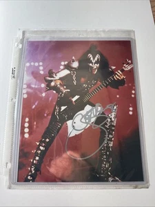 Kiss signiertes 8x10 Foto Gene Simmons - Bild 1 von 2