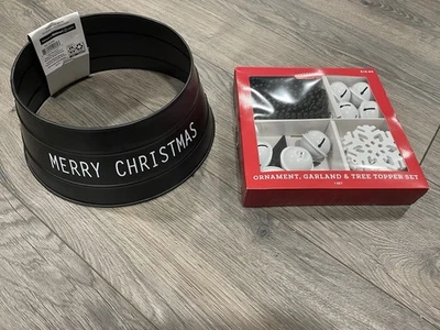 Decoración de árbol blanco y negro  Foto 1 de 4