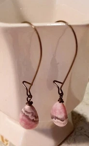 Echte rosa Rhodochrosit Ohrringe, Antik Messing, Halbedelstein Träne - Bild 1 von 6