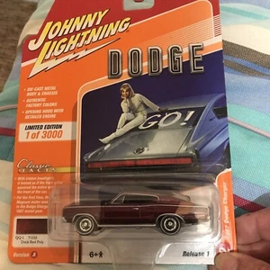Johnny Lightning JLCG021 Classic Gold VER A 1967 Dodge Charger - Picture 1 of 4