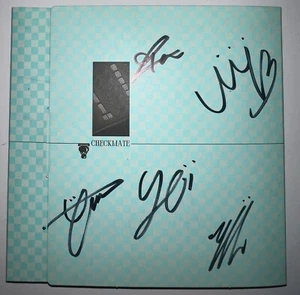 ITZY [CHECKMATE] All Member Autographed Signed Album - Picture 1 of 2