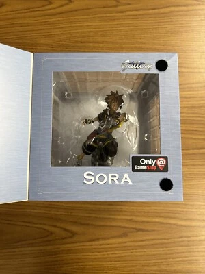 Figura de acción exclusiva Diamond Select Kingdom Hearts Sora Gallery Gamestop nueva Foto 1 de 4
