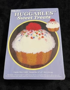 New MCG Textiles Latch Hook Kit Huggables Sweet Treats Cupcake Pillow USA - Picture 1 of 5