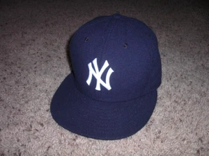 NEW YORK YANKEES embroidered made in USA Ballcap Hat New Era 7 3/8 - Picture 1 of 4