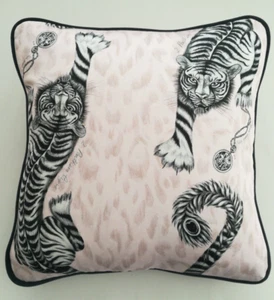 Emma J Shipley TIGRIS PINK COTTON cushion cover 41cm x 41cm - Picture 1 of 3