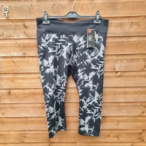 Under Armour Fitted Cropped Leggings Heat Gear Women's XL Black Geometric New - Picture 1 of 12