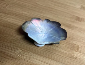 Iridescent Sea Shell Jewelry, Decor Dish. 3 Shell Feet New - Picture 1 of 19