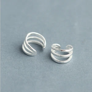 Ein Paar kleine 925 Sterlingsilber einfache Ohr Manschette Clip Wickel Ohrringe Geschenkbox PE38 - Bild 1 von 7