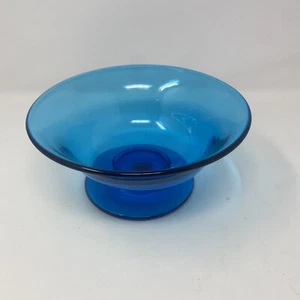 Cuenco azul de vidrio soplado con patas Blenco? 8,5” - Imagen 1 de 11