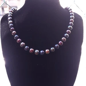 collana di perle nere multicolor riflessi cangianti 9mm chiusura in argento - Foto 1 di 3