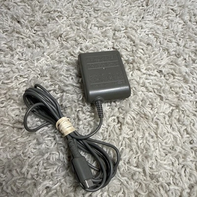 Nintendo OEM AC Adapter Charger Nintendo Lite USG-002 USG-001 For DS 0901 - Image 1 of 4