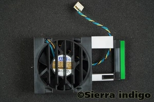 Fujitsu Primergy TX120 S3 Fan holder for 2.5-inch HDDs with DA07020B12MPS19 - Picture 1 of 1