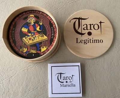 ¡BARAJA DE CARTAS REDONDA DEL TAROT MARSELLA MARSELLA CON CAJA DE MADERA ARGE... - Imagen 1 de 4