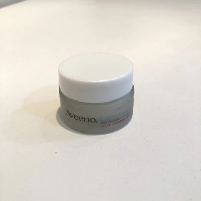 Gel antiarrugas debajo de los ojos Aveeno Calm + Restore Age Renewal, 0,5 oz Foto 1 de 2