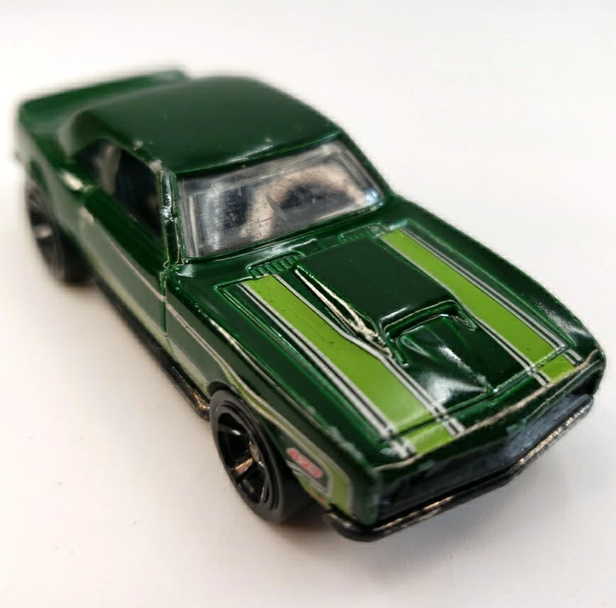 Camaro HotWheels '69 2010 COPO - verde fundido a presión 1:64 (R4-30) Foto 1 de 4