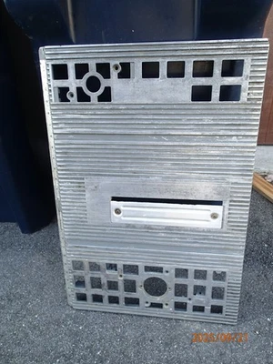 Sierra de mesa original Makita 2708 cubierta buen estado 12" por 26" sin daños Foto 1 de 4