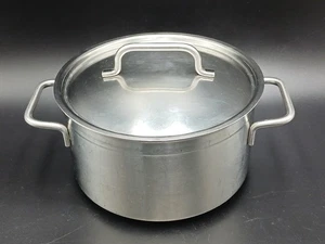 WMF Gourmet International Topf- Kochtopf 2,5l mit Deckel Edelstahl , Ø 20 cm - Picture 1 of 11