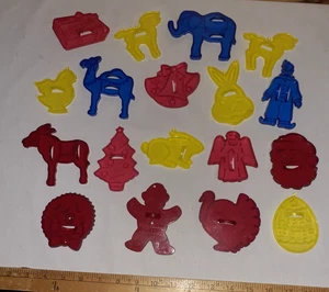 Menge 18 durchsichtige Kunststoff Ausstechformen einige tolle Designs! - Bild 1 von 6