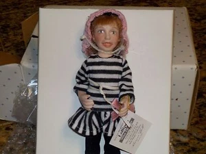 5" Porzellan "Lutscher" Puppe, neu im Karton! - Bild 1 von 9