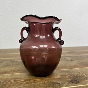 Lila Amethyst mundgeblasene Kunstglas Vase doppelte Griffe geraffter Rand 7" Vintage - Bild 1 von 7