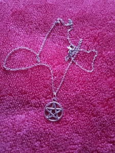 Pentagrammanhänger. Hypoallergene Kette. Neu. - Bild 1 von 4