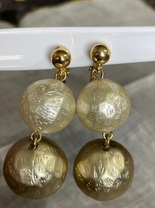 Avon Signed Vintage Gold Tone Beaded Clip On Earrings X-4 - Bild 1 von 4
